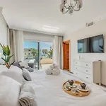 Beachfront With Sea Views & Private Pool