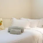 ヴィラ Beachfront With Sea Views & Private Pool