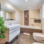 ヴィラ Beachfront With Sea Views & Private Pool マルベーリャ