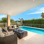 Beachfront With Sea Views & Private Pool マルベーリャ