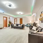 Villa Beachfront With Sea Views & Private Pool Marbella