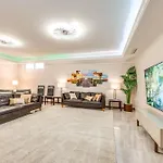 Beachfront With Sea Views & Private Pool * マルベーリャ