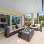 Beachfront With Sea Views & Private Pool Villa Marbella