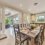 Beachfront With Sea Views & Private Pool Marbella