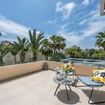 ヴィラ Beachfront With Sea Views & Private Pool