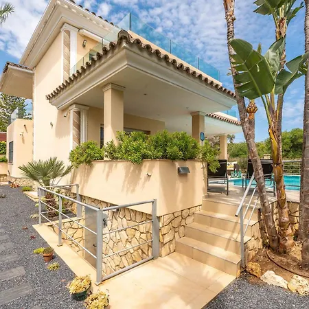 ヴィラ Beachfront With Sea Views & Private Pool *