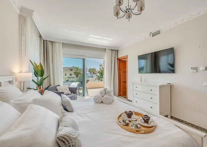 Beachfront With Sea Views & Private Pool