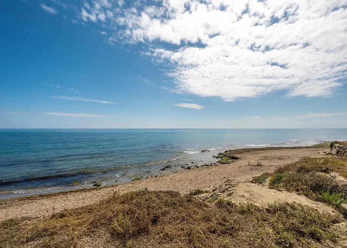 Beachfront With Sea Views & Private Pool Villa