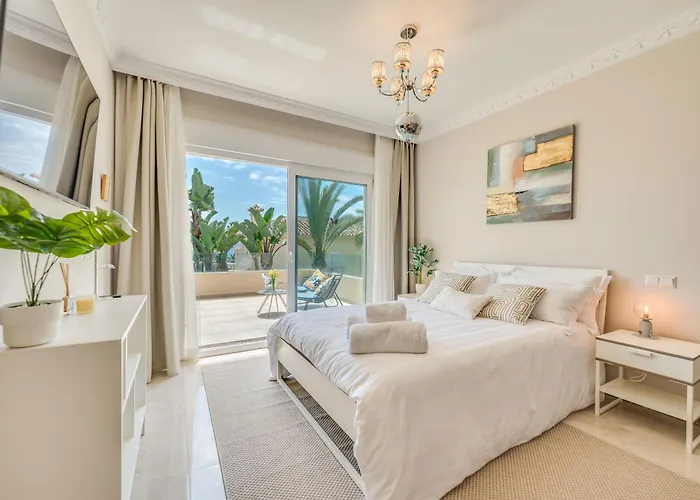 Beachfront With Sea Views & Private Pool
