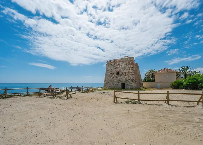 Villa Beachfront With Sea Views & Private Pool Marbella