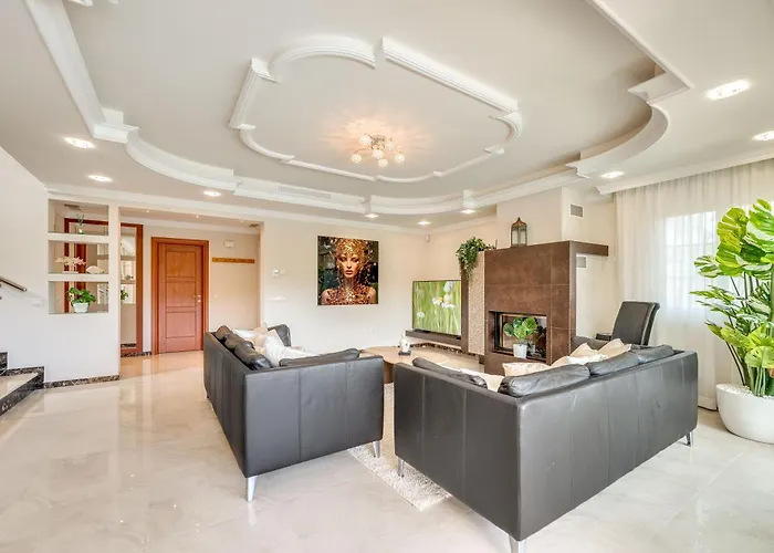 ヴィラ Beachfront With Sea Views & Private Pool