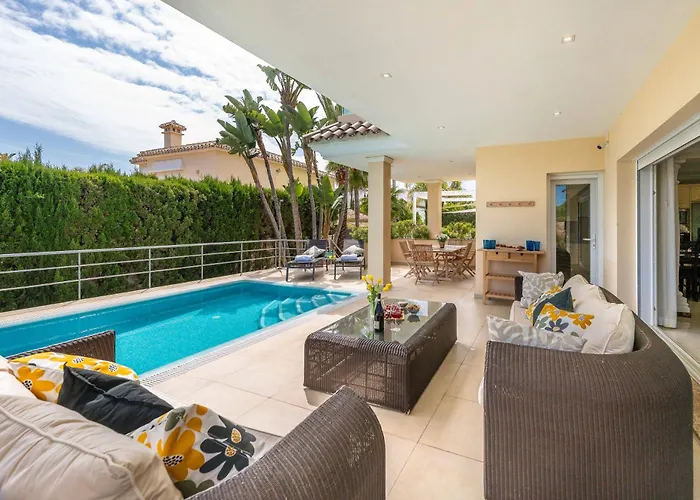 Beachfront With Sea Views & Private Pool Villa