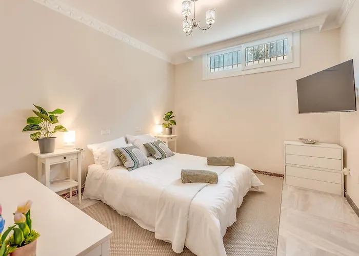 Beachfront With Sea Views & Private Pool Villa Marbella