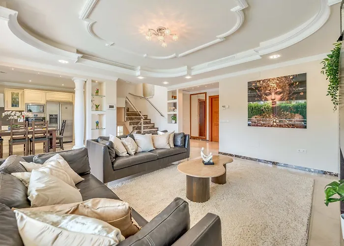 ヴィラ Beachfront With Sea Views & Private Pool *