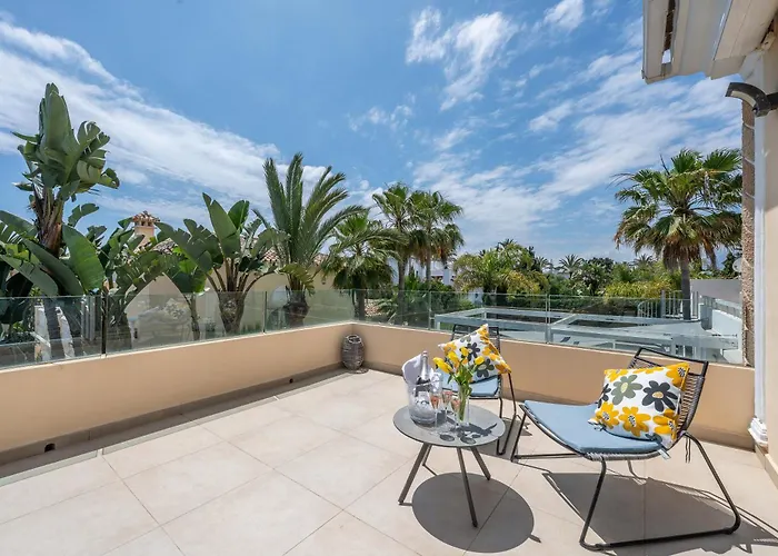 ヴィラ Beachfront With Sea Views & Private Pool