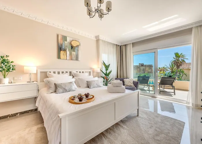 Beachfront With Sea Views & Private Pool *