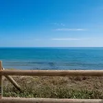 Beachfront With Sea Views & Private Pool ماربيا