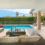 فيلة Beachfront With Sea Views & Private Pool *